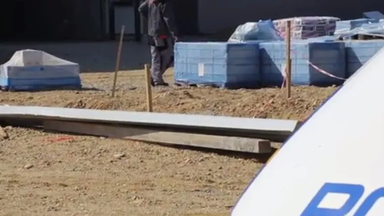 Trojica radnika pala sa skele i pritom se te&scaron;ko ozlijedili