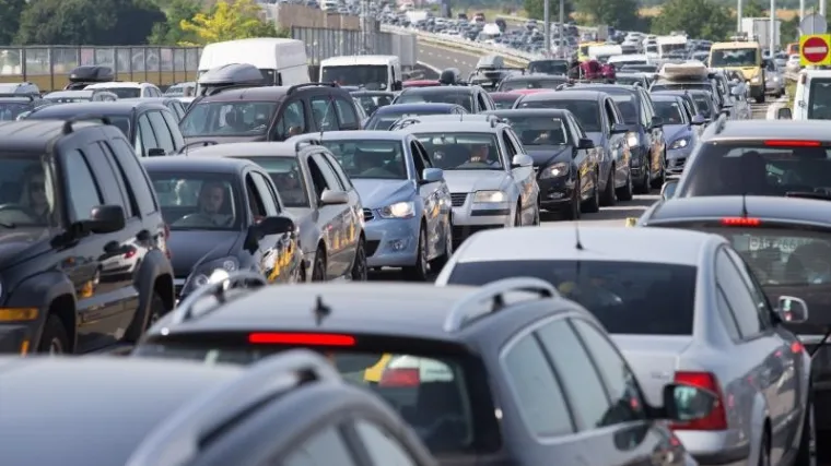 Kolone pred naplatnim kućicama čekale da se izbroje - lipe