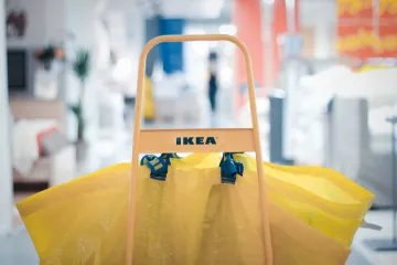 Ikea na provokativan način odgovorila Balenciagi zbog oponašanja njihovih torbi