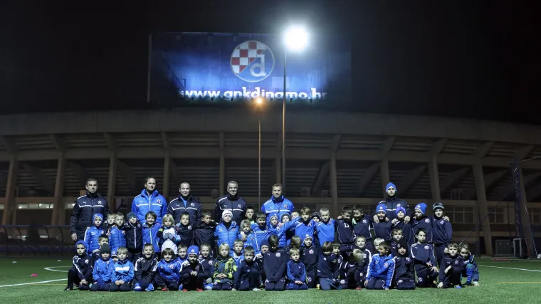 Dinamo prezentirao rad svoje &scaron;kole u Real Madridu i uručio im poziv na turnir Mladena Ramljaka
