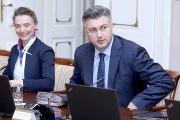 'Mogli su biti kreativni, izaći van i zapaliti, a ne glasati tako javno protiv kolege i mene'