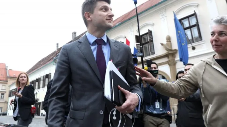 'Od prvog dana svog mandata radim u javnom interesu'