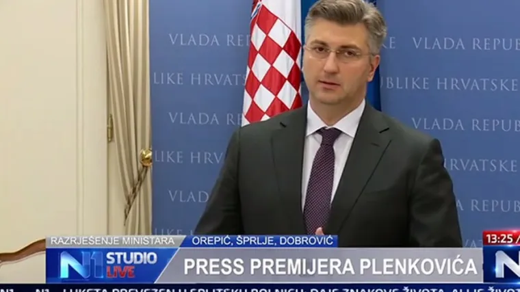 'Most je danas pre&scaron;ao granicu, mogao sam povući samo jedan potez! Ova Vlada ide dalje... S kim? Vidjet ćete'