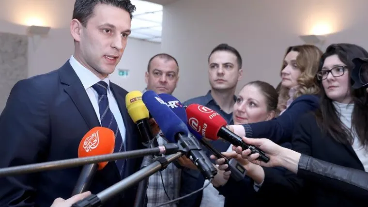 'Potpredsjednik Vlade Ivan Kovačić i ostali ministri danas će dati ostavke'