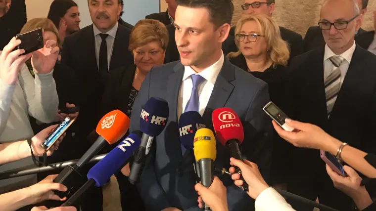 'Svi Mostovi ministri danas će podnijeti ostavke!'