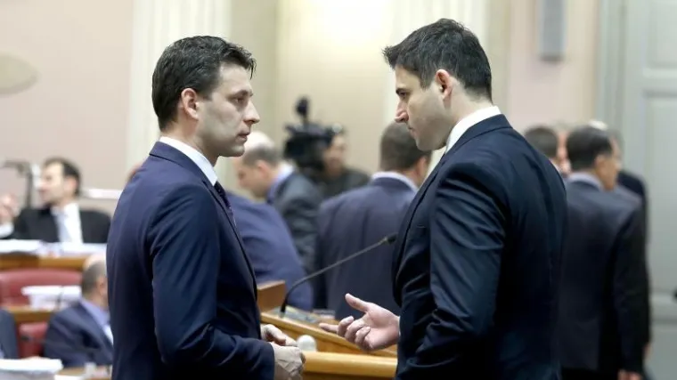 'Postoji komunikacija između Petrova i Bernardića'