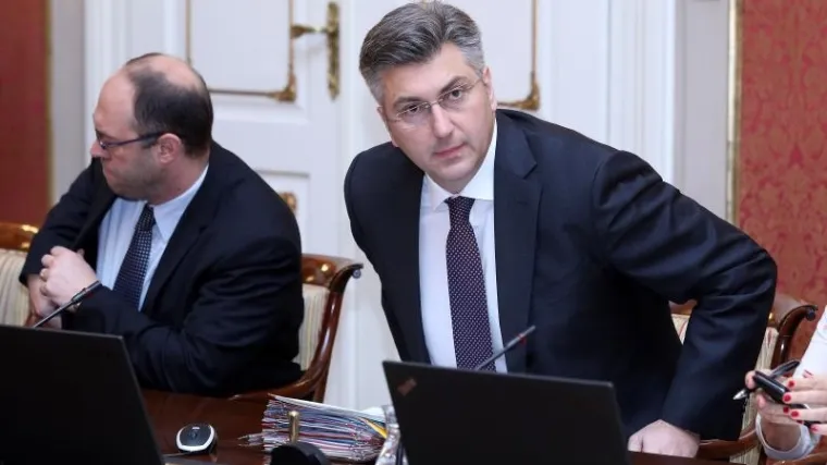 'Ovo je preslagivanje na desnici, ali treba paziti - i Karamarko je dobivao obećanja'