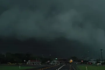 Izvanredno stanje u SAD-u, tornado i poplave odnose živote