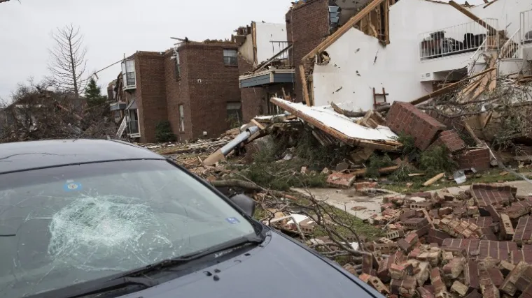 Katastrofalno nevrijeme usmrtilo najmanje 14 osoba u SAD-u