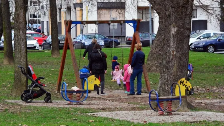 'Zmazani mu&scaron;karac jače građe dirao je vlastito spolovilo u dječjem parku'