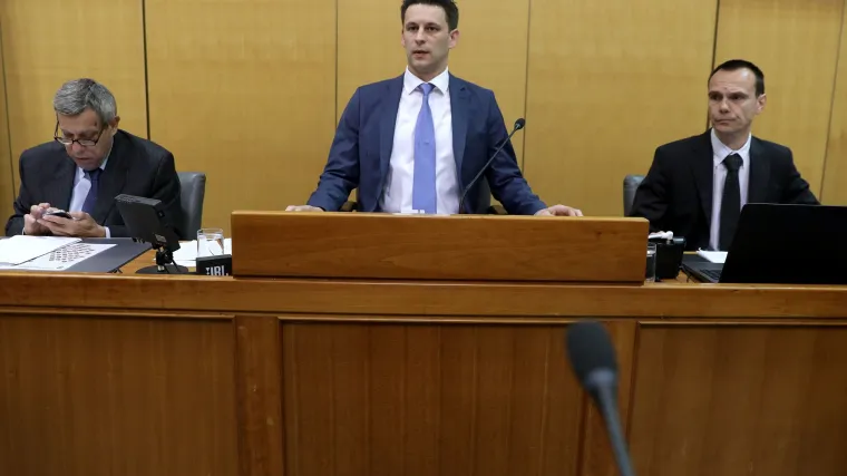 Taoc svoje funkcije: Petrov ne smije ustati iz svoje fotelje, a evo i za&scaron;to