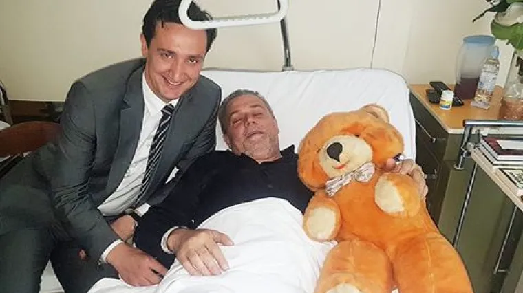 Ovo mora da mu je najdraži poklon: Bandiću u bolnicu direktno s Pantovčaka stigao pli&scaron;ani medo