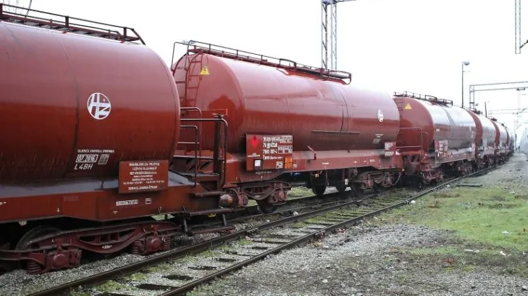 Strujni udar pogodio djevojčicu koja se penjala po vlaku