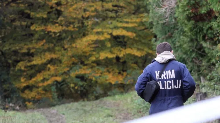 Na &scaron;umskom putu pronađen izgorjeli automobil i u njemu ljudsko tijelo