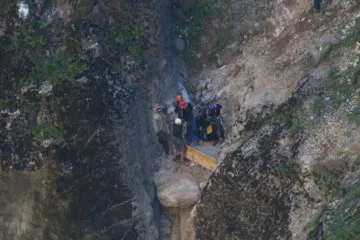 NAPRAVIO JE ONO ŠTO BI SE RIJETKI USUDILI: Zaronio na dno Crvenog jezera kod Imotskog, duboko je gotovo 300 metara