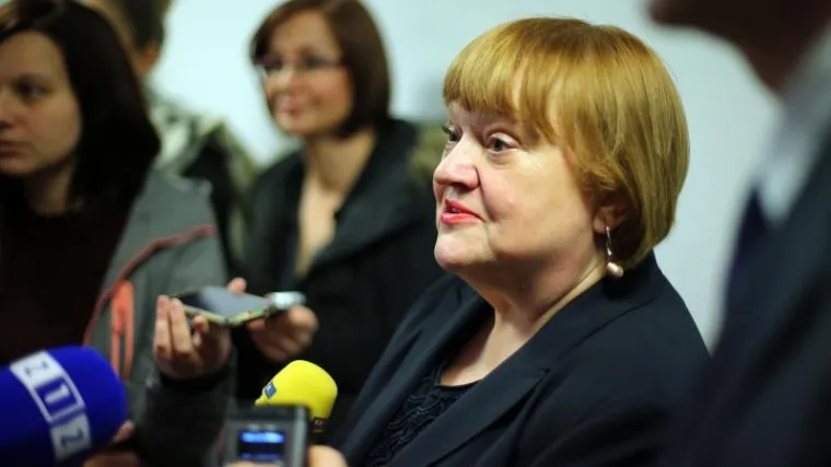 Bujanec nastavlja s provokacijama na račun Anke Mrak Tarita&scaron;: 'Laku noć Zagrebe, pao je mrak'