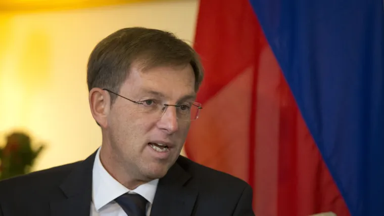 Koalicijsku vladu Slovenci i dalje ocjenjuju negativno, no raste i podr&scaron;ka