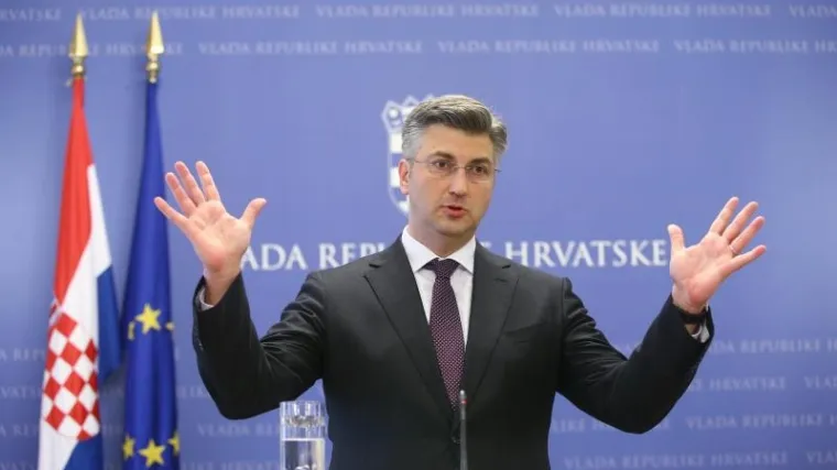 Plenković na stranački skup u Splitu i&scaron;ao službenim avionom