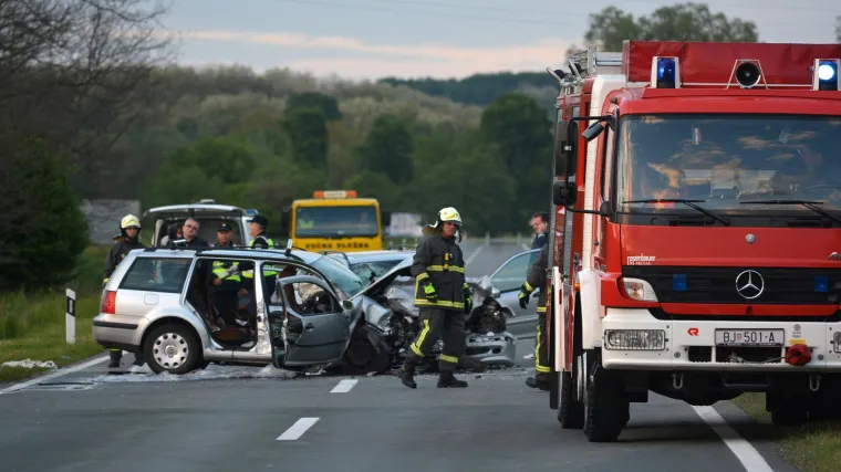 Te&scaron;ka nesreća pokraj Bjelovara: poginulo pet osoba, dvije te&scaron;ko ozlijeđene