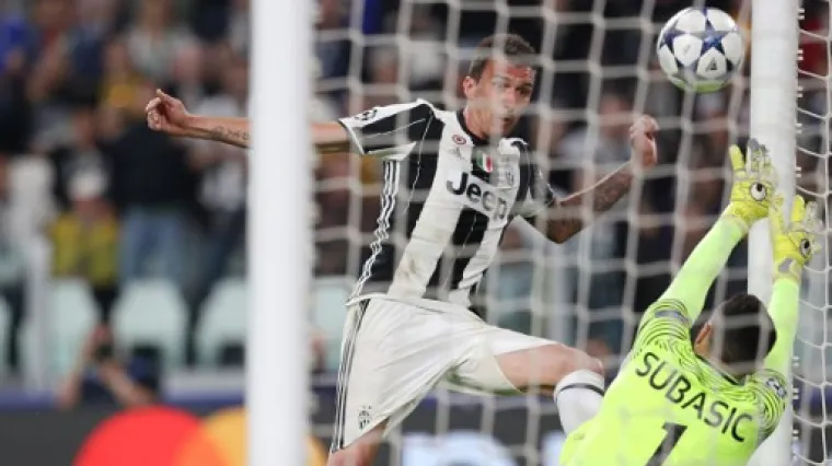 Suba&scaron;ić je jednom obranio Mandžukiću, ali drugi put nije mogao