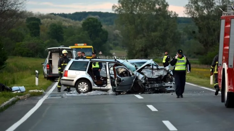Policija objavila kako je do&scaron;lo do tragedije u kojoj je na mjestu poginulo pet osoba