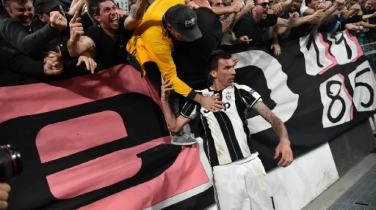 '71 % zemlje prekriveno je vodom. Ostalih 29 % je kompletno pod vladavinom Marija Mandžukića'