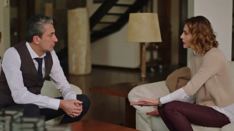 Džihan iznenađenoj Dilari kaže kako zna da nije Ozanov otac (Tuđi život)