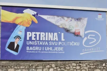 Petrina ipak nije mogao odoljeti pa ponovno nasmijao: 'Petrina'l - Uništava svu političku bagru i uhljebe'