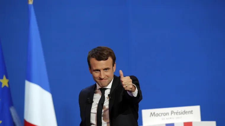 Tko je Emmanuel Macron? Između ostalog, pasionirani pijanist amater i poklonik karaoka