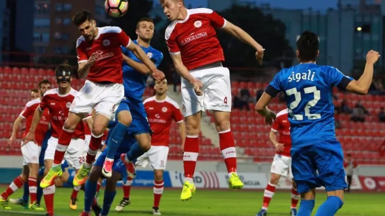 Dinamo te&scaron;kom mukom pobijedio davljenika i do&scaron;ao na dva boda od Rijeke