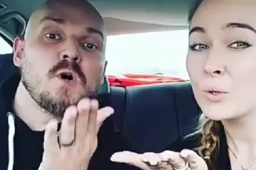 Kristijan putuje s Moirom, a Martin prodaje osvojeni frižider