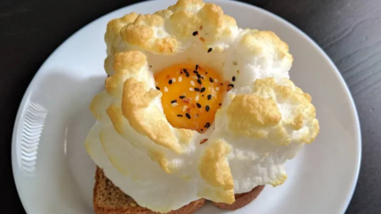 Jaja na oblacima zaludjela su Instagram i jasno nam je za&scaron;to ih vi&scaron;e nećemo jesti na običan način