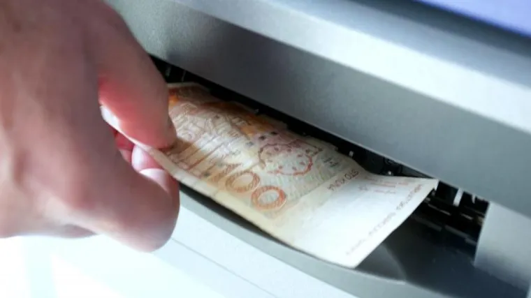 Postavio je opremu koja onemogućuje isporuku novca nakon transakcije