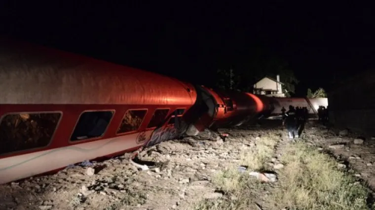 U stravičnoj nesreći dvoje mrtvih, sedam ozlijeđenih
