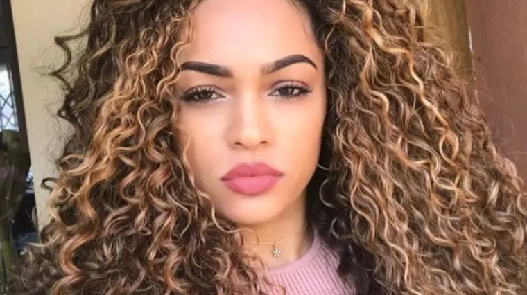 Ljubavni život joj je te&scaron;ka katastrofa: Djevojka ne može naći dečka jer je prelijepa da bi ju shvaćali ozbiljno