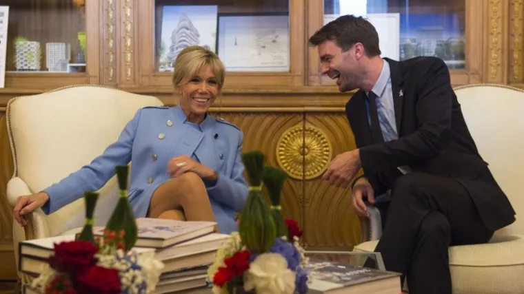 Kralj gafova Berlusconi se vratio: prokomentirao Macronovu suprugu i nikome nije smije&scaron;no