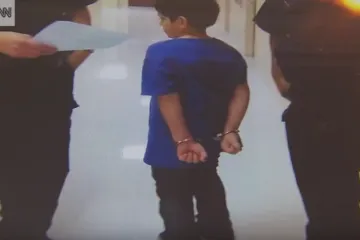 Američka policija stavila lisice 7-godišnjem djetetu s posebnim potrebama