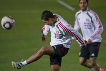 Čačićeve izabranike mogli bi testirati Vela, Chicharito, Dos Santos...