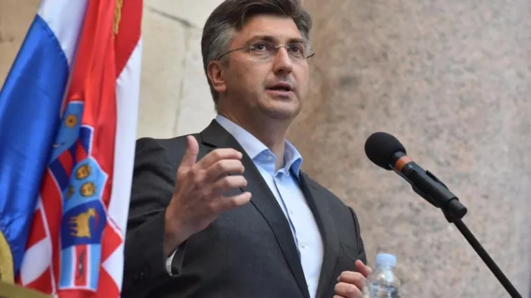 Plenković: 'Izjave Petrova i Bernardića pokazuju da nisu svladali elemente političke abecede'