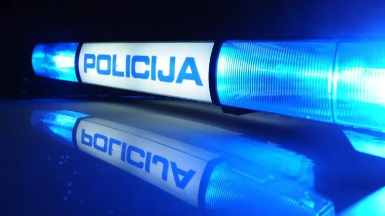 Sletio kombijem s ceste i poginuo na mjestu: suvozač te&scaron;ko ozlijeđen