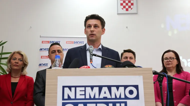 Petrov: 'Kako čujemo, na marginama su već počeli sastanci o velikoj koaliciji'