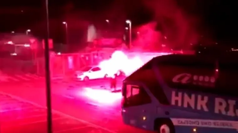 Vatreni doček usred noći, kaos pred blagajnama, svi žele na proslavu povijesnog naslova