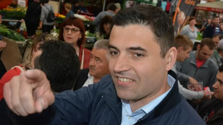 'Tužno je da se premijer i predsjednica bave Thompsonom dok su nam Vlada i ekonomija u rasulu'