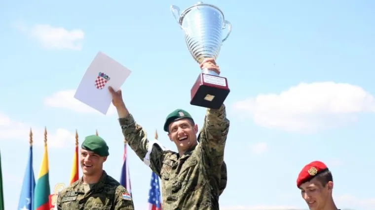 Tko je najbolji hrvatski vojnik: pro&scaron;ao 35 kilometara nepristupačnog terena za &scaron;est sati