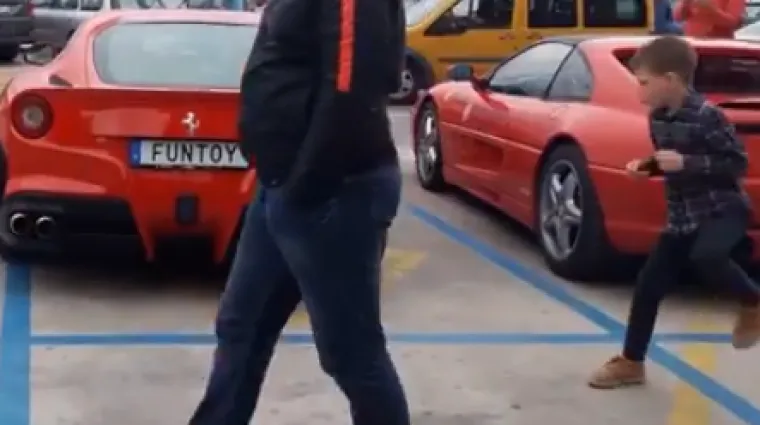 Zvuk Ferrarija u Zadru prestra&scaron;io dječaka, njegova reakcija je urnebesna