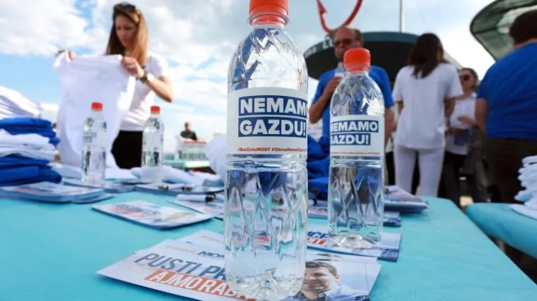 Studenticu izbacili iz Mostovog autobusa jer je na Facebooku 'lajkala' stranicu HDZ-ovog kandidata?!