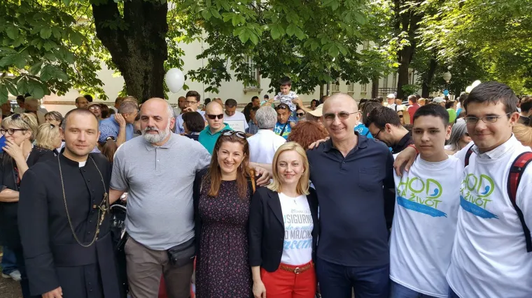 Europarlamentarka se pohvalila prijateljstvom s osuđenim ratnim zločincem