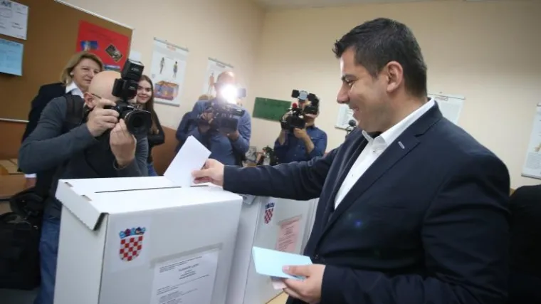 Evo za&scaron;to su prvi rezultati iz Metkovića objavljeni tek u ponoć