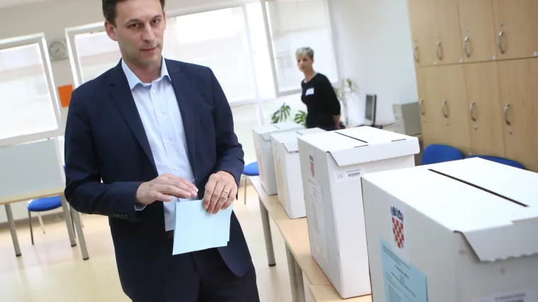 Politički inat i borba za prestiž dramatično podijelili Metković