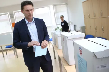 Politički inat i borba za prestiž dramatično podijelili Metković